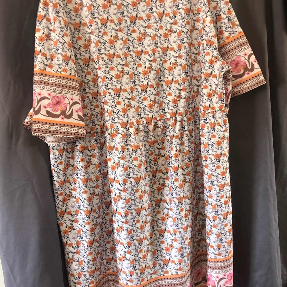 Dress - Picture 2 of 5
